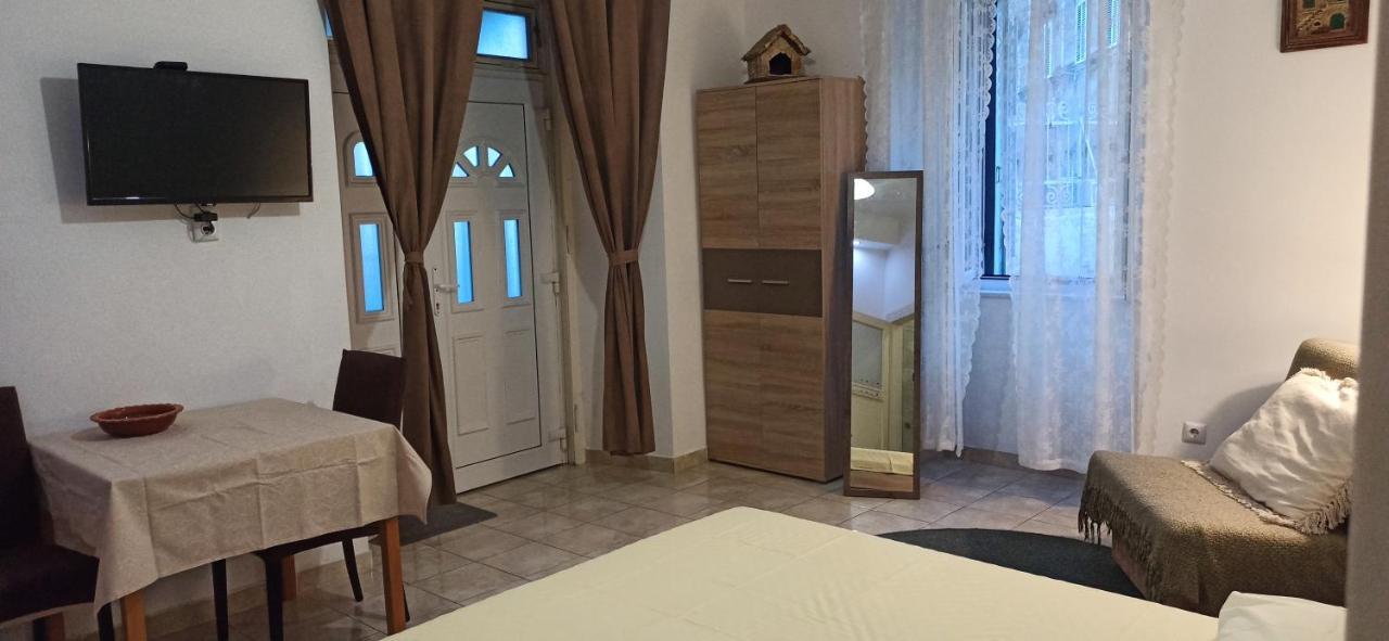 Studio Apartment Nika Split Exterior foto